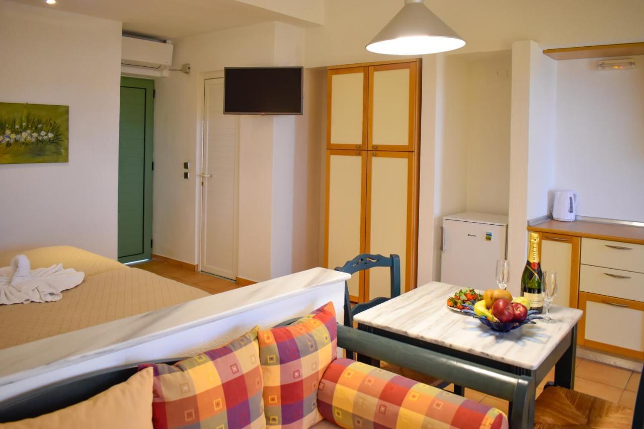 Hotel Dafni Скіатос Екстер'єр фото